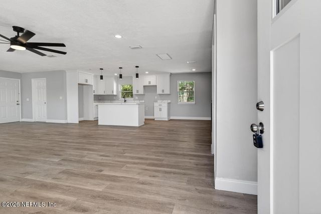 4040 COVE SAINT JOHNS Road, Jacksonville, FL 32277