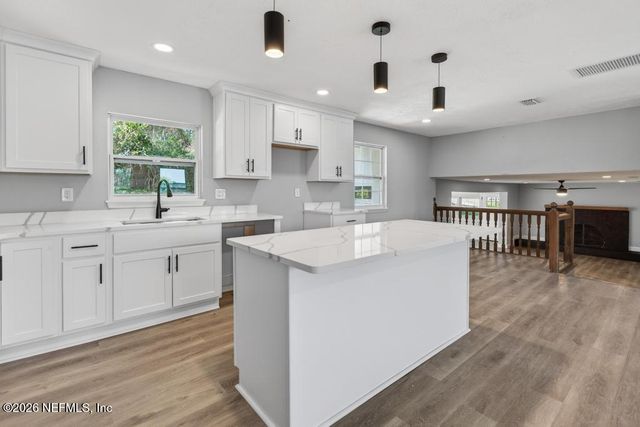 4040 COVE SAINT JOHNS Road, Jacksonville, FL 32277