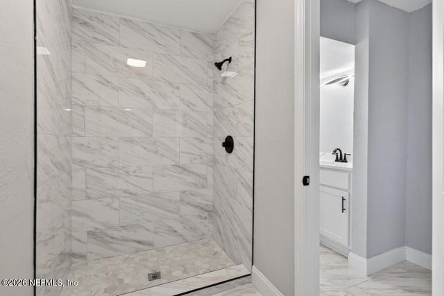 4040 COVE SAINT JOHNS Road, Jacksonville, FL 32277