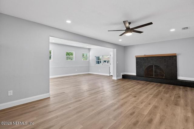 4040 COVE SAINT JOHNS Road, Jacksonville, FL 32277