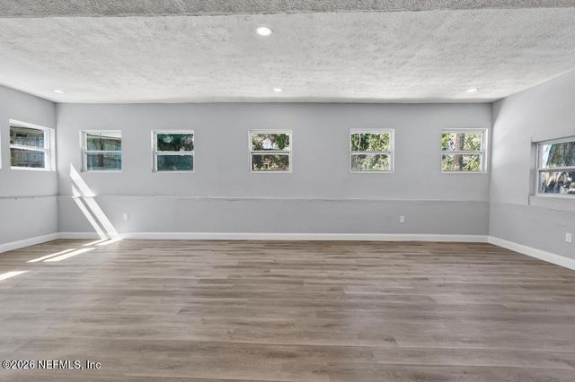 4040 COVE SAINT JOHNS Road, Jacksonville, FL 32277