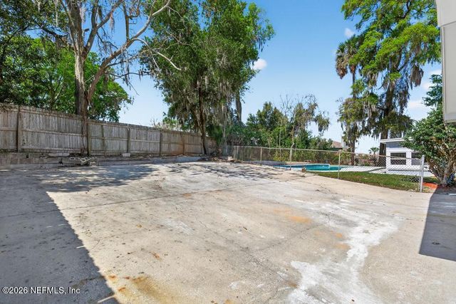 4040 COVE SAINT JOHNS Road, Jacksonville, FL 32277