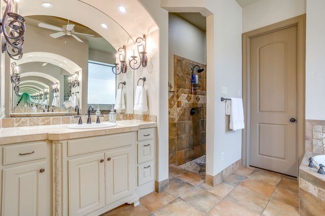 216 Williamsburg Lane, Ovilla, TX 75154