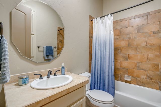 216 Williamsburg Lane, Ovilla, TX 75154