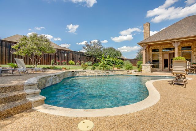 216 Williamsburg Lane, Ovilla, TX 75154