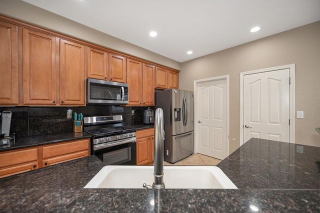 11883 Herodian Dr, Rancho Cordova, CA 95742
