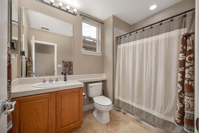 11883 Herodian Dr, Rancho Cordova, CA 95742