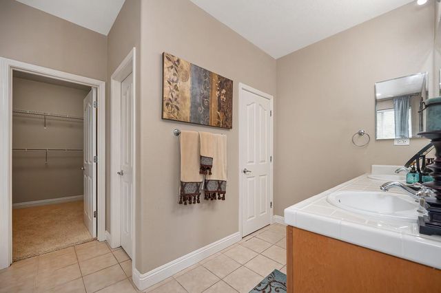 11883 Herodian Dr, Rancho Cordova, CA 95742