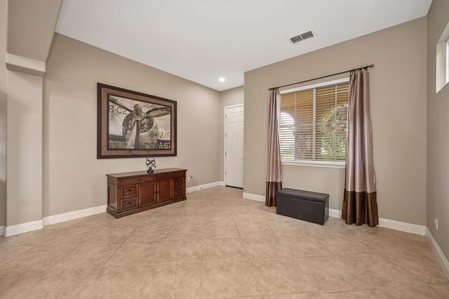 11883 Herodian Dr, Rancho Cordova, CA 95742