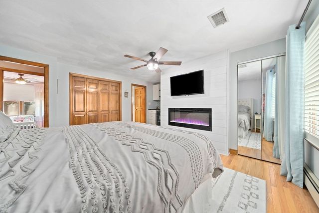 210 Boxwood Ln, Bridgewater, MA 02324