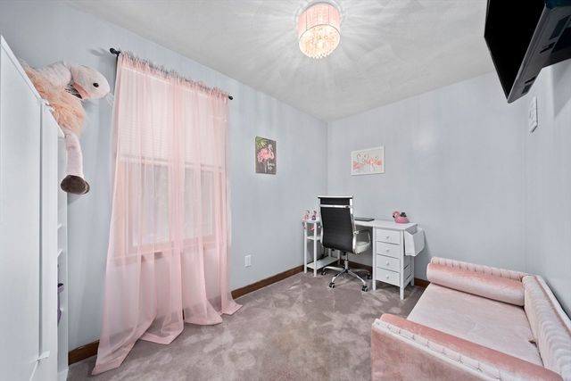 210 Boxwood Ln, Bridgewater, MA 02324