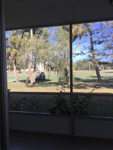 44 COUNTRY CLUB DRIVE 44, Largo, FL 33771