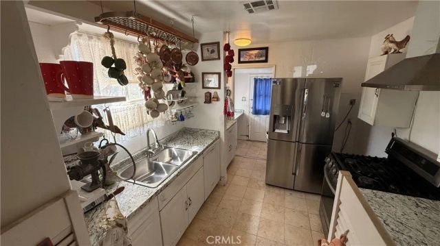 8596 Laurel, Fontana, CA 92335