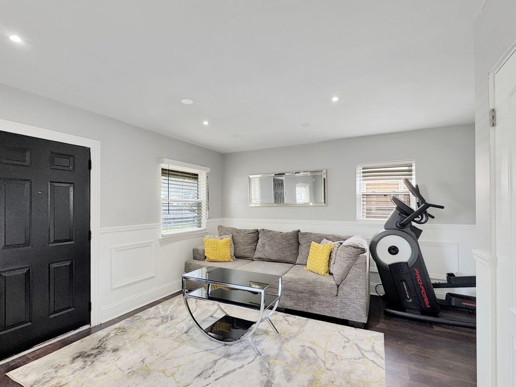 10644 S Peoria Street, Chicago, IL 60643 — photo 2