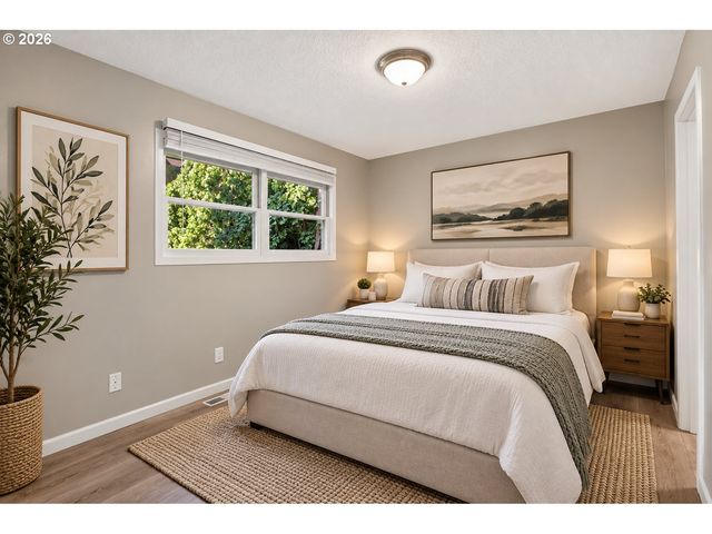 6401 MCEWAN Rd, Lake Oswego, OR 97035