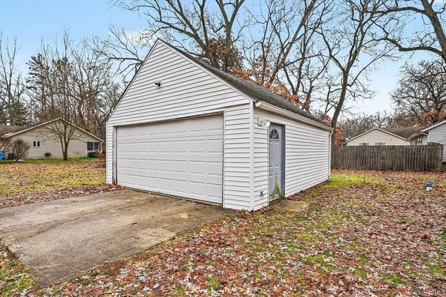 18764 Auten Road, South Bend, IN 46637