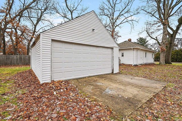 18764 Auten Road, South Bend, IN 46637