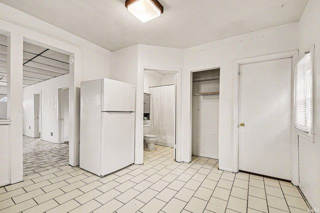 18764 Auten Road, South Bend, IN 46637