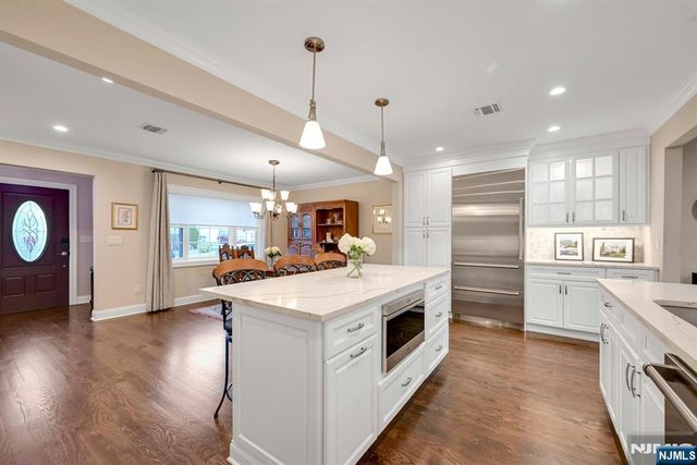 87 Surrey Lane, River Edge, NJ 07661