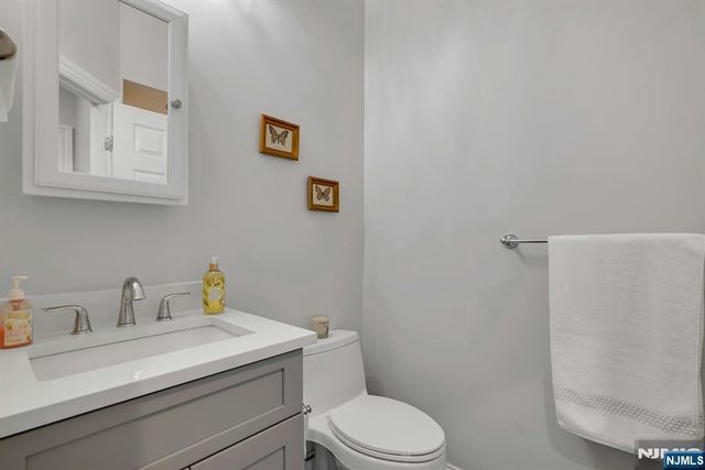 87 Surrey Lane, River Edge, NJ 07661