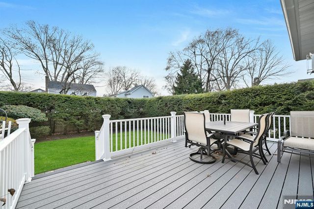 87 Surrey Lane, River Edge, NJ 07661