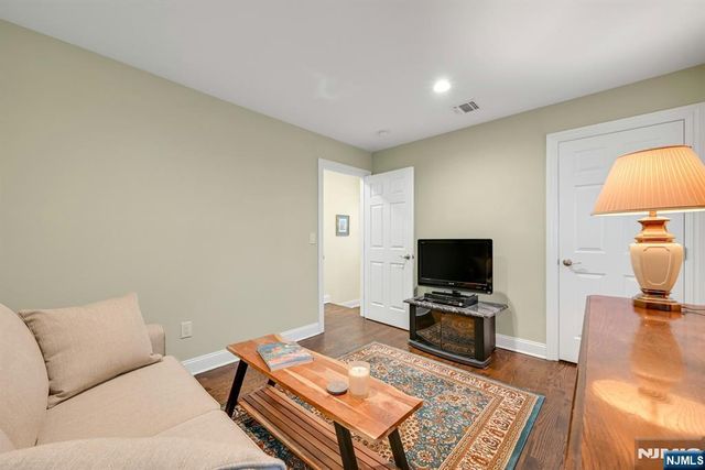 87 Surrey Lane, River Edge, NJ 07661