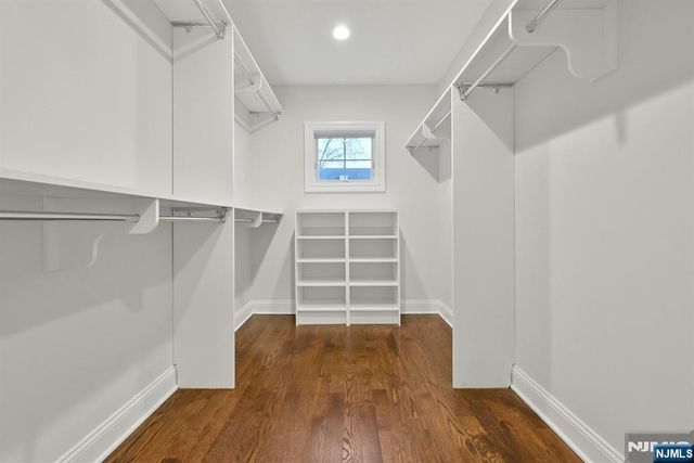 87 Surrey Lane, River Edge, NJ 07661