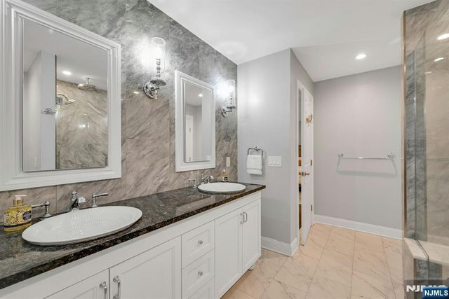 87 Surrey Lane, River Edge, NJ 07661