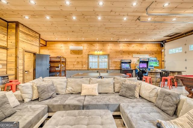 481 Mountain Top Drive, Blue Ridge, GA 30513