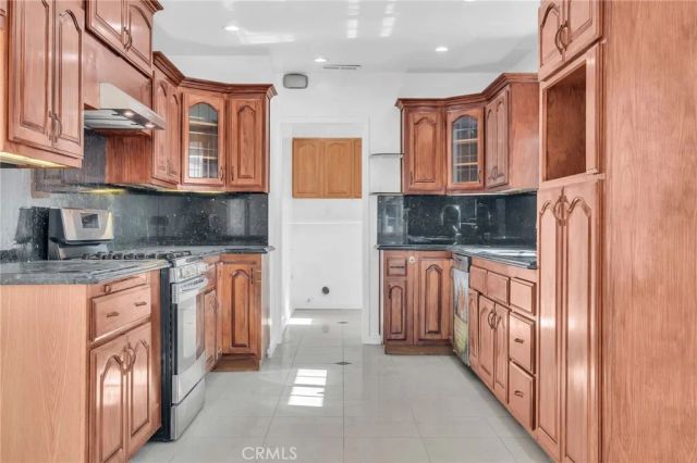 11945 209th, Lakewood, CA 90715