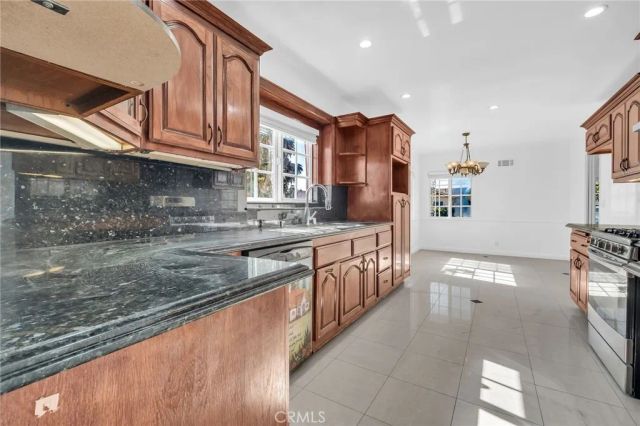 11945 209th, Lakewood, CA 90715