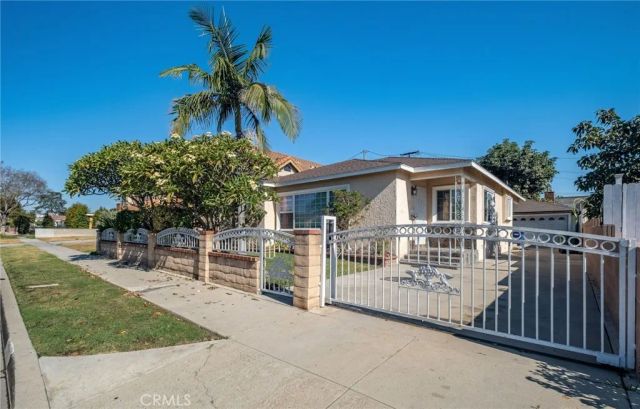 11945 209th, Lakewood, CA 90715