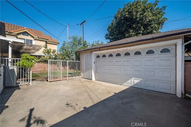 11945 209th, Lakewood, CA 90715