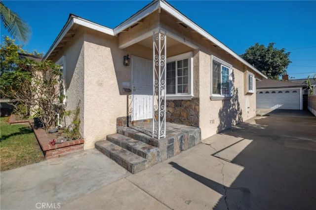 11945 209th, Lakewood, CA 90715