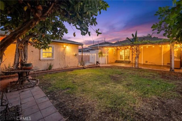 11945 209th, Lakewood, CA 90715