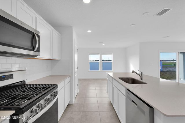7087 SANDPERCH Street, Jacksonville, FL 32244