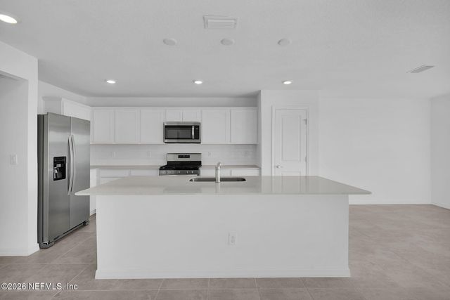 7087 SANDPERCH Street, Jacksonville, FL 32244