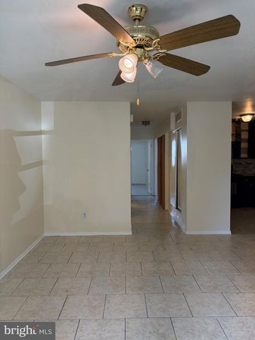 2823 NORCROSS LN, Philadelphia, PA 19114