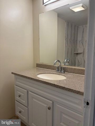 2823 NORCROSS LN, Philadelphia, PA 19114