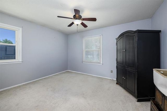 6925 NW Blair Road, Kansas City, MO 64152