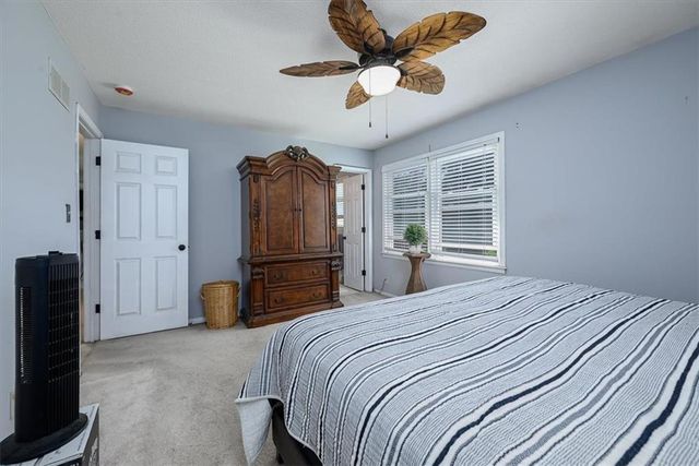 6925 NW Blair Road, Kansas City, MO 64152