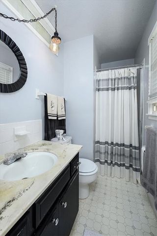6925 NW Blair Road, Kansas City, MO 64152