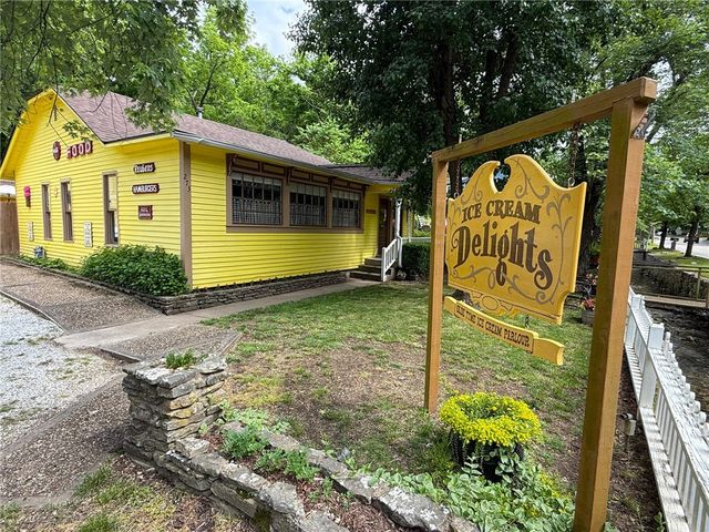 273 N Main Street, Eureka Springs, AR 72632