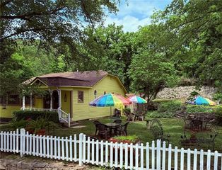 273 N Main Street, Eureka Springs, AR 72632