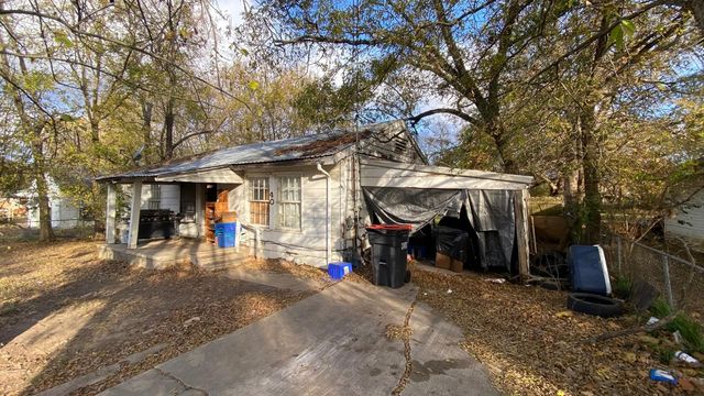 40 W Neagle Avenue, Paris, TX 75460