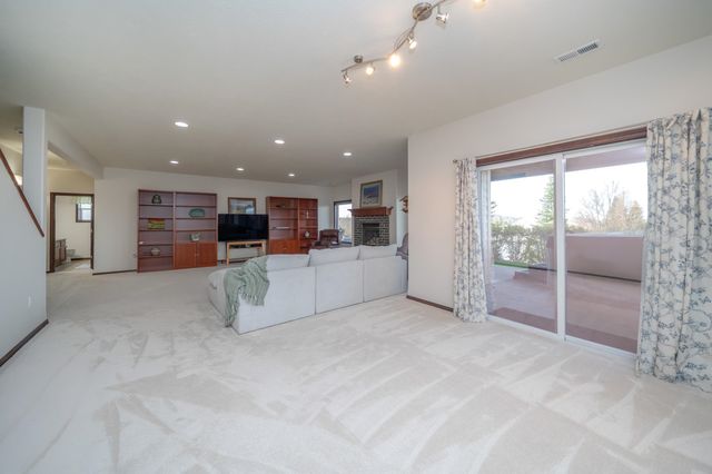 1211 N Lancashire Ln, Liberty Lake, WA 99019