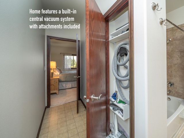 1211 N Lancashire Ln, Liberty Lake, WA 99019