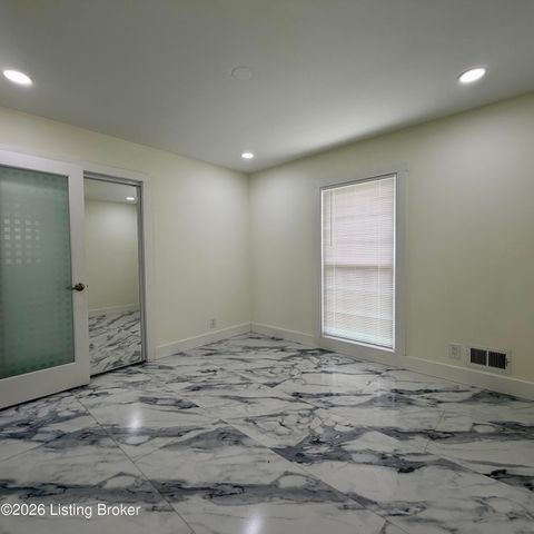 5403 Wethe Ct, Louisville, KY 40291