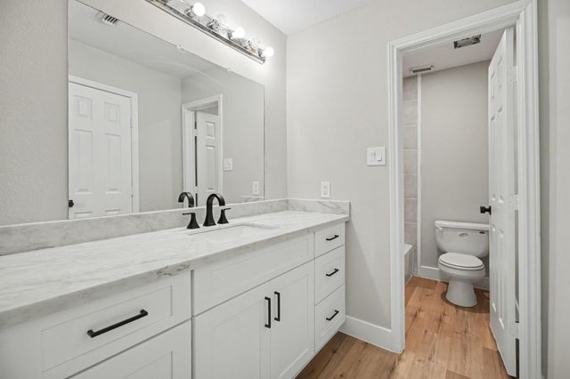 1021 27th Street, Dickinson, TX 77539
