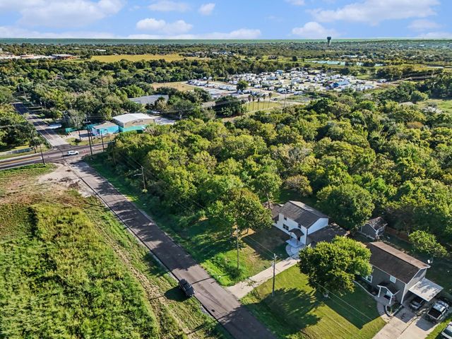 1021 27th Street, Dickinson, TX 77539